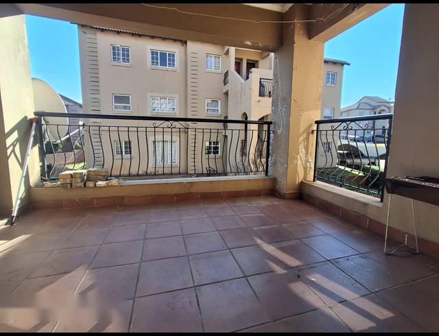 2 BEDROOM TOWNHOUSE FOR SALE IN CASTLEVIEW